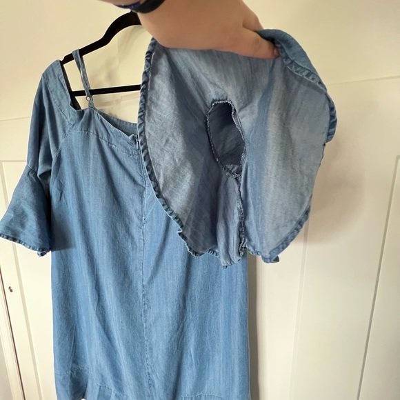 Off The Shoulder Chambray Shift Dress with Adjustable Straps - Picture 5 of 9
